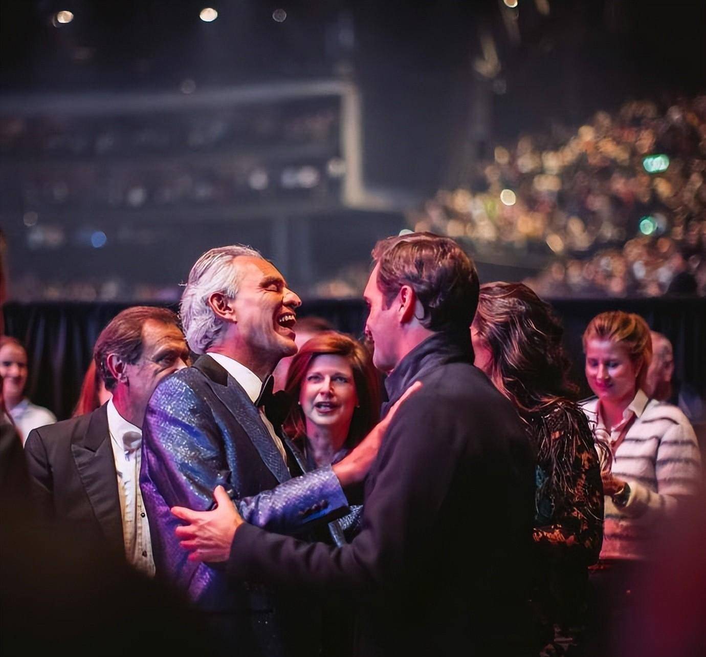 关于从费德勒在德国队比赛中惊艳表现到丹佛掘金单刀错失备战NBA常规赛，今夜迈阿密热火伤情更新的信息